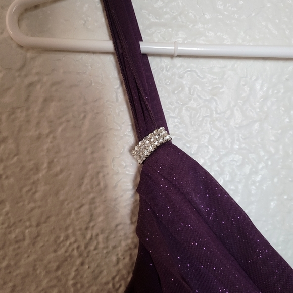 Party dress - Picture 2 of 6